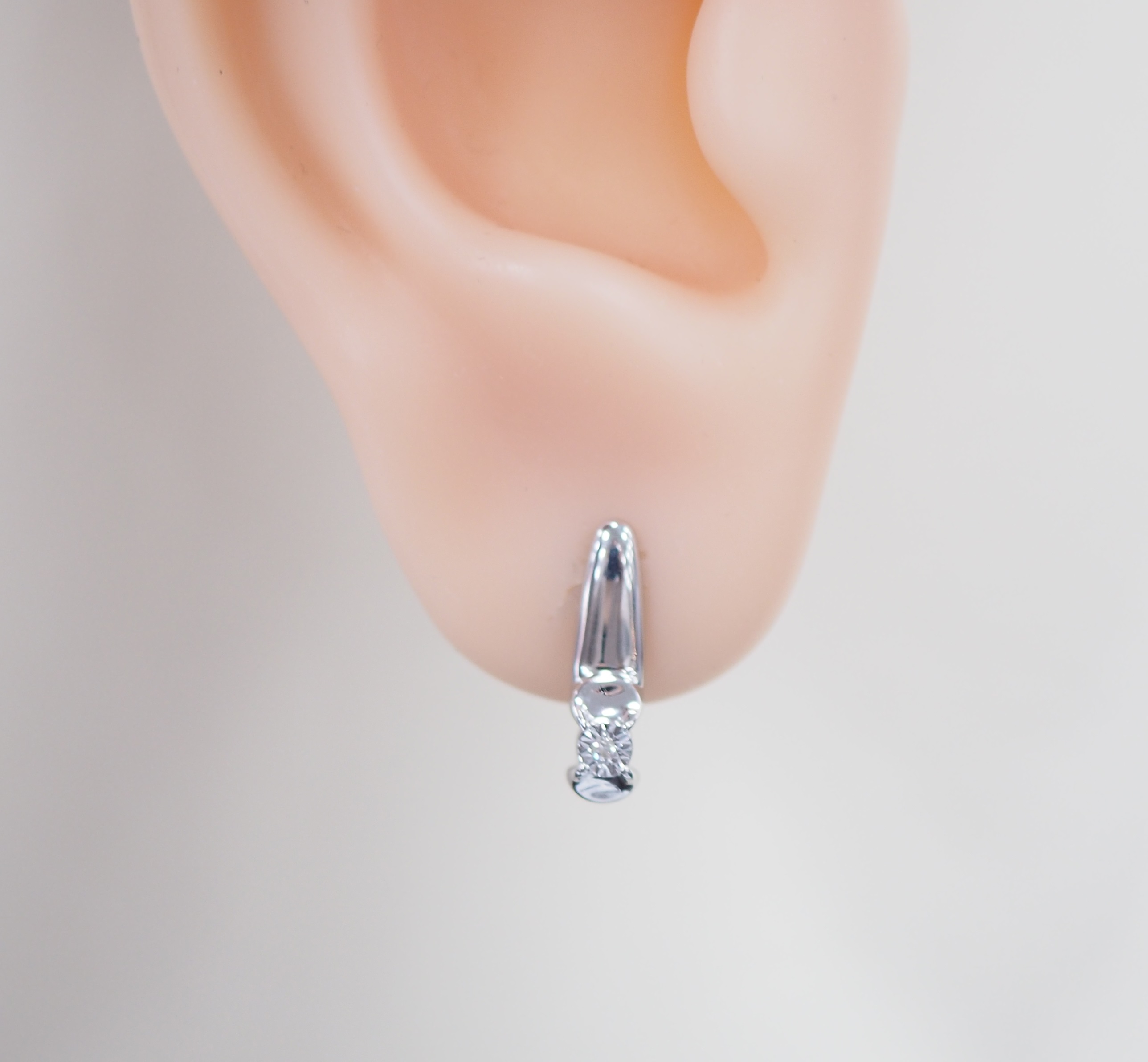 Серебряные серьги 925 пробы; с алмазной обработкой; вставки 2 Бр.Кр-17 0,014 2/2A;